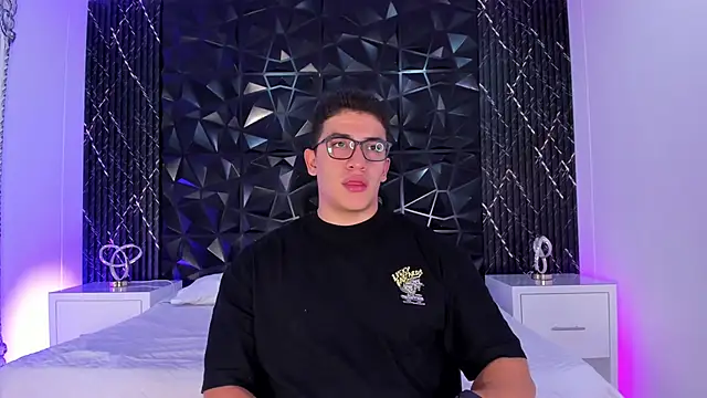 Snapshot of JeffDaltton chatting on October 31, 2025, 7:54 pm JeffDaltton online show from October 31, 2025, 7:54 pm