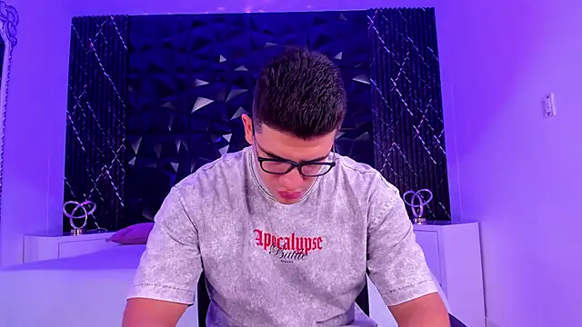 Snapshot of JeffDaltton chatting on November 9, 2025, 8:35 pm JeffDaltton online show from November 9, 2025, 8:35 pm