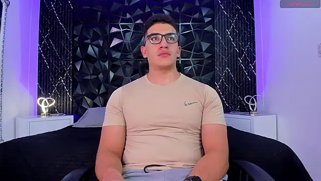 Snapshot of JeffDaltton chatting on November 7, 2025, 8:02 pm JeffDaltton online show from November 7, 2025, 8:02 pm