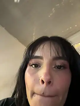 Snapshot of salome_polaniiee chatting on February 27, 2025, 5:40 am salome polaniiee online show from February 27, 2025, 5:40 am