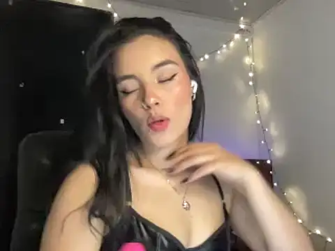 Snapshot of salome_polaniiee chatting on January 24, 2025, 4:48 am salome polaniiee online show from January 24, 2025, 4:48 am