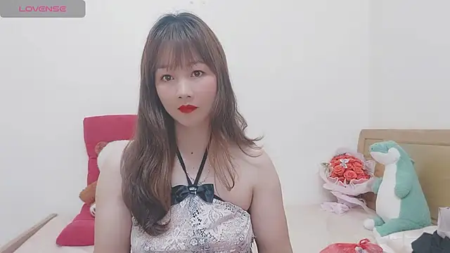 Holygirlsweet777 online show from January 7, 2025, 1:28 am