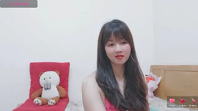 Holygirlsweet777 online show from March 21, 2025, 1:34 am