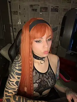 i am nina  online show from April 28, 2026, 10:58 pm
