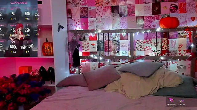 Snapshot of DiWalton chatting on November 4, 2025, 5:44 am DiWalton online show from November 4, 2025, 5:44 am