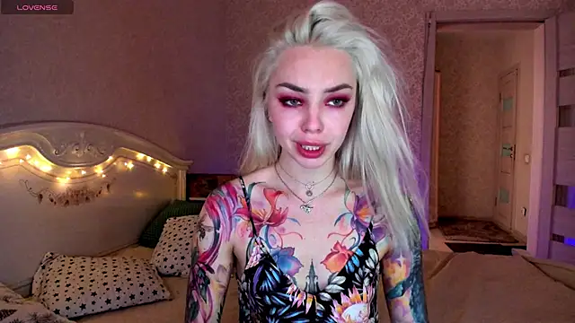 LillyMoure  online show from June 14, 2026, 2:19 am