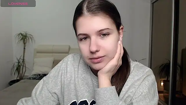Snapshot of SayMeow_ chatting on February 9, 2025, 10:00 pm SayMeow online show from February 9, 2025, 10:00 pm