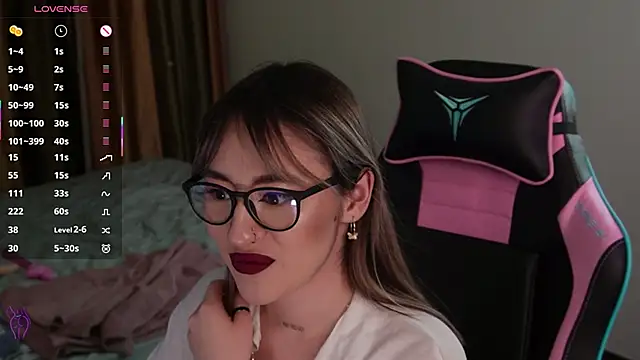 Snapshot of Fiona-Love chatting on October 28, 2025, 3:33 pm Fiona-Love online show from October 28, 2025, 3:33 pm