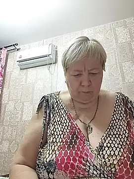 EffectFiona online show from March 17, 2026, 11:52 pm