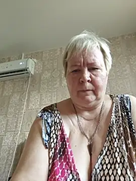Snapshot of EffectFiona chatting on July 8, 2026, 12:50 pm EffectFiona online show from July 8, 2026, 12:50 pm