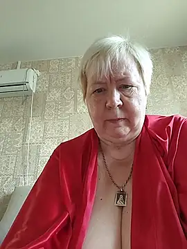 Snapshot of EffectFiona chatting on August 2, 2026, 1:04 am EffectFiona online show from August 2, 2026, 1:04 am