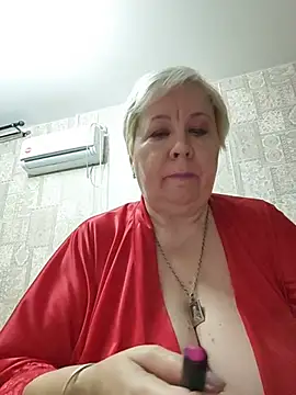 Snapshot of EffectFiona chatting on August 6, 2026, 11:00 pm EffectFiona online show from August 6, 2026, 11:00 pm