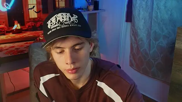 Snapshot of dimitri_tv chatting on October 19, 2025, 1:19 am dimitri tv online show from October 19, 2025, 1:19 am