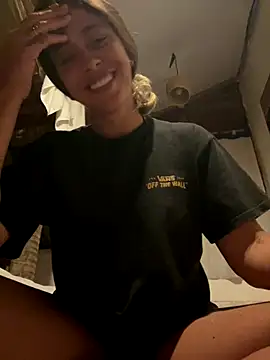 Snapshot of Gipoltergeist chatting on October 11, 2025, 9:27 pm Gipoltergeist online show from October 11, 2025, 9:27 pm