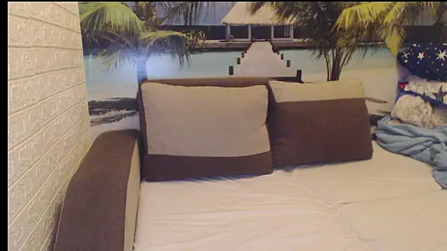 Snapshot of Queen__Natasha chatting on September 17, 2025, 9:06 pm Queen  Natasha online show from September 17, 2025, 9:06 pm