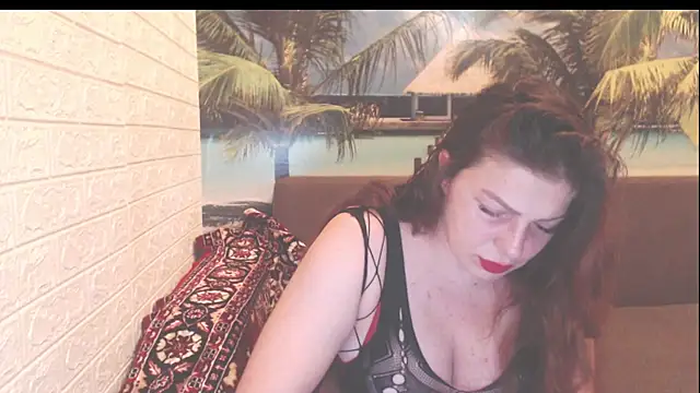 Snapshot of Queen__Natasha chatting on October 23, 2025, 8:18 pm Queen  Natasha online show from October 23, 2025, 8:18 pm