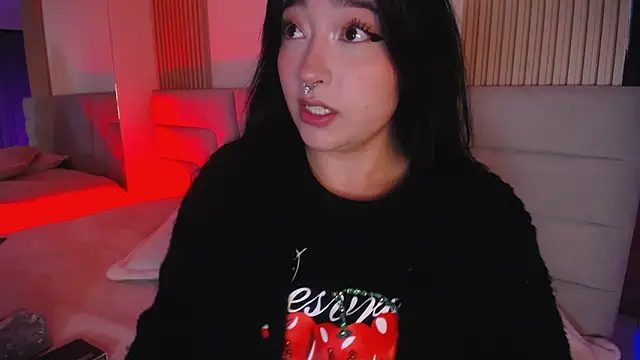 Miss Loise online show from April 29, 2026, 2:49 am
