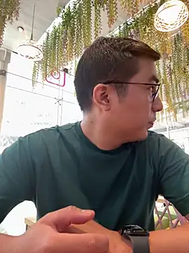 andrewmhilton  online show from October 29, 2025, 5:45 pm