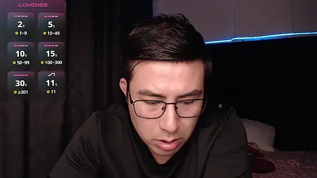 andrewmhilton  online show from February 16, 2026, 6:01 am