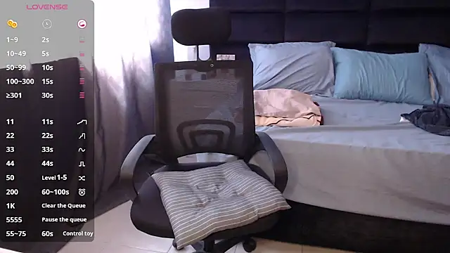 andrewmhilton  online show from November 10, 2025, 7:08 pm