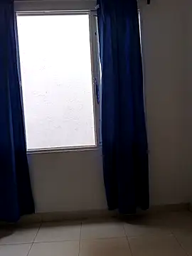 Snapshot of ElizabethBell_ chatting on April 15, 2026, 12:42 pm ElizabethBell online show from April 15, 2026, 12:42 pm