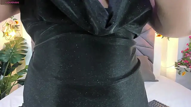 KiarhaTrixie online show from November 9, 2025, 3:10 am