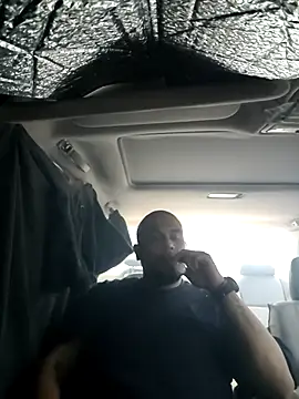 Stomps33 online show from November 16, 2025, 4:23 pm