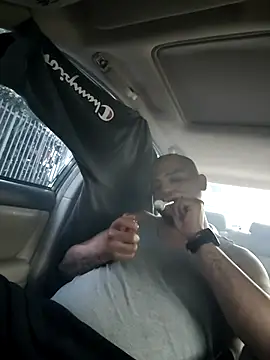 Stomps33 online show from November 12, 2025, 4:00 pm