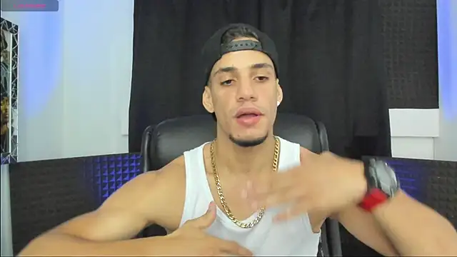 Snapshot of jhonnysnow17 chatting on July 13, 2026, 12:00 am jhonnysnow17 online show from July 13, 2026, 12:00 am