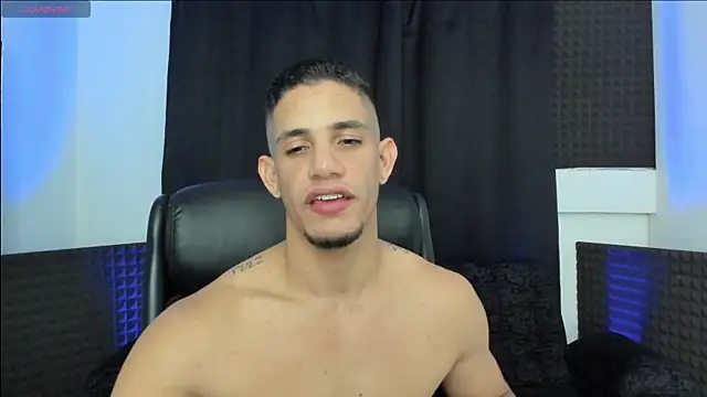 Snapshot of jhonnysnow17 chatting on June 13, 2026, 4:21 am jhonnysnow17 online show from June 13, 2026, 4:21 am