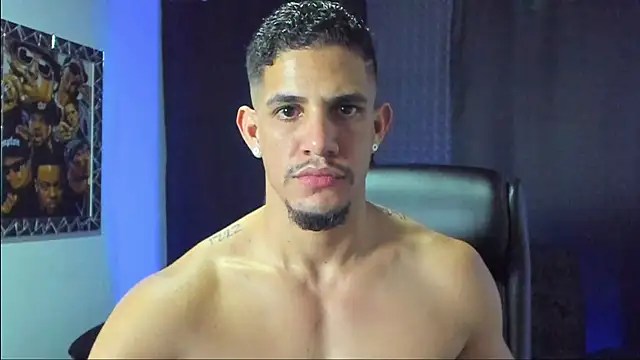 jhonnysnow17 online show from November 26, 2025, 4:01 am