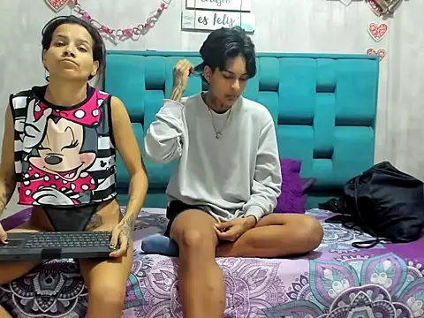 chicamir22 online show from October 21, 2025, 11:59 pm