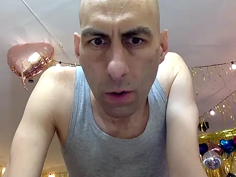 HandsomeAlfie online show from January 14, 2026, 2:26 am