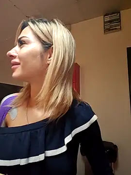 TiffanyMaze online show from March 12, 2026, 6:50 am