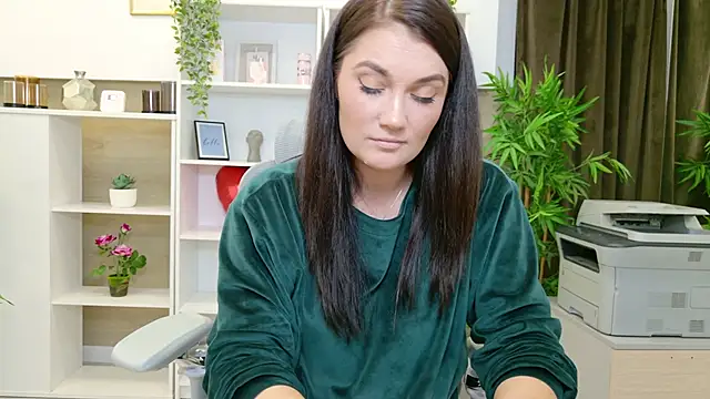 Snapshot of SelineSole chatting on October 17, 2025, 3:47 pm SelineSole online show from October 17, 2025, 3:47 pm