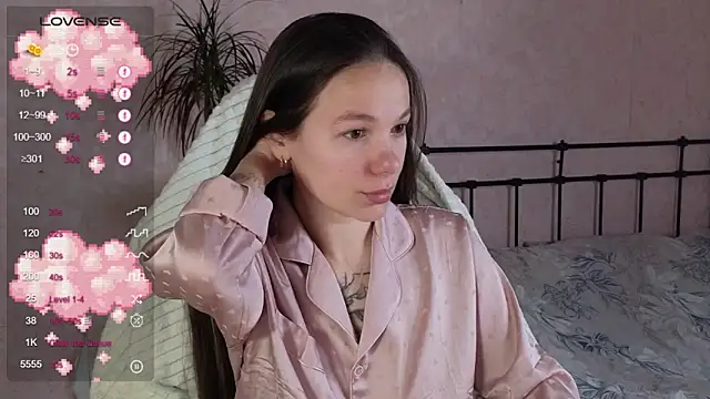 lil luna x online show from May 3, 2026, 3:33 am