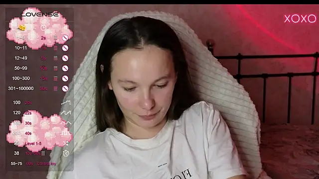 lil luna x online show from December 15, 2024, 5:10 pm