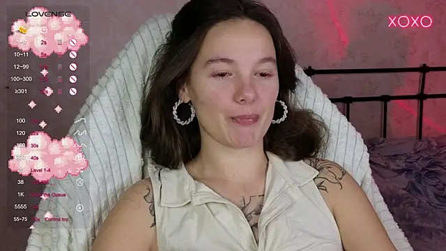 lil luna x online show from October 15, 2025, 5:54 pm