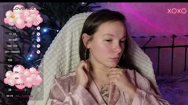 lil luna x online show from December 26, 2024, 2:05 pm