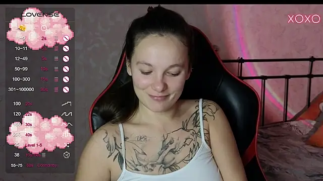 lil luna x online show from December 13, 2024, 5:32 pm