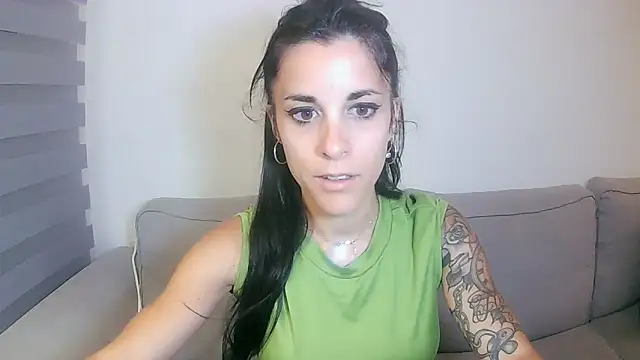 secretoeternoo online show from June 22, 2026, 10:40 pm