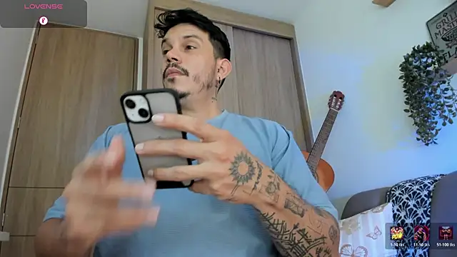 Snapshot of alejandro_stark chatting on June 17, 2026, 8:41 pm alejandro stark online show from June 17, 2026, 8:41 pm