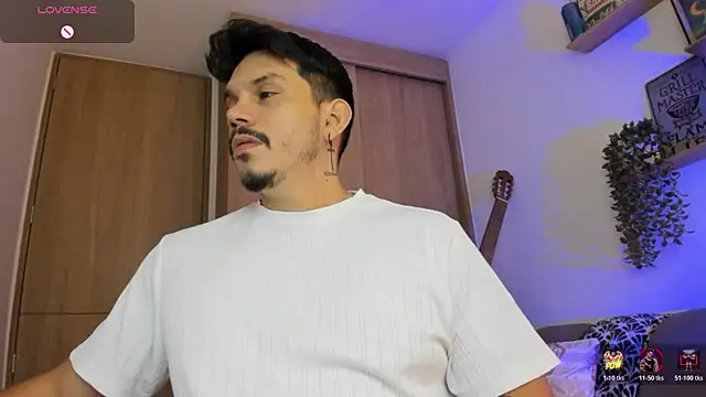 Snapshot of alejandro_stark chatting on August 1, 2026, 12:36 pm alejandro stark online show from August 1, 2026, 12:36 pm