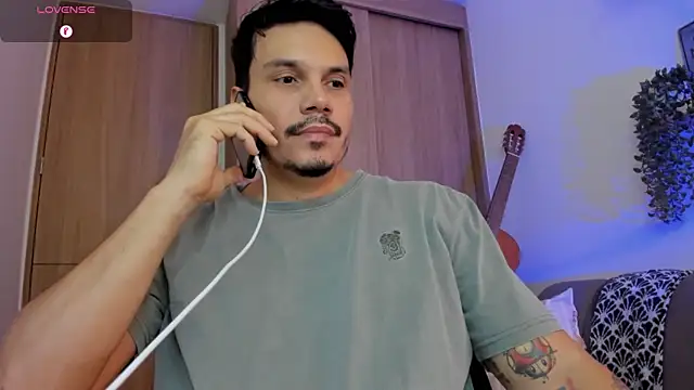 Snapshot of alejandro_stark chatting on July 8, 2026, 5:24 pm alejandro stark online show from July 8, 2026, 5:24 pm