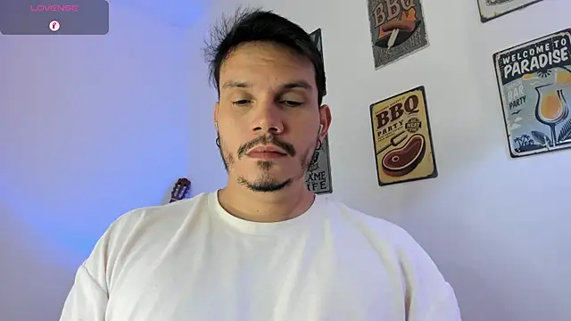 Snapshot of alejandro_stark chatting on March 12, 2026, 11:03 am alejandro stark online show from March 12, 2026, 11:03 am