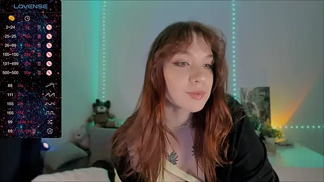 Snapshot of mia_x_love chatting on March 9, 2025, 5:49 pm mia x love online show from March 9, 2025, 5:49 pm