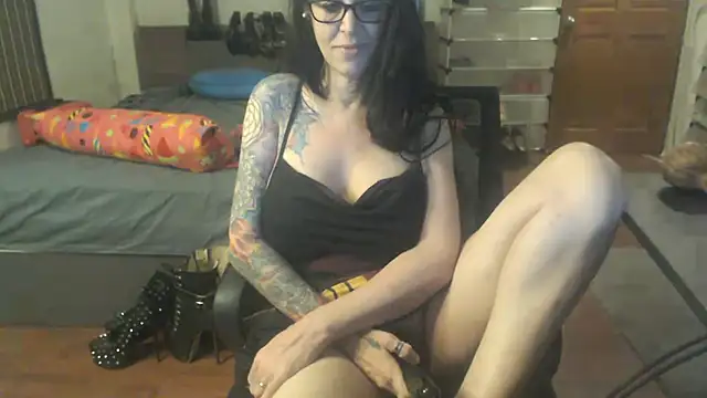 VenusX online show from September 26, 2025, 5:42 pm