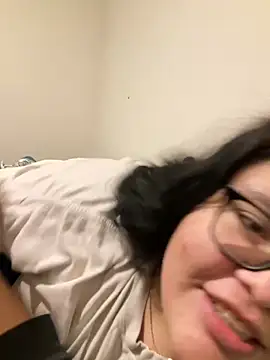 LiverandBrat77 online show from November 22, 2025, 11:25 pm