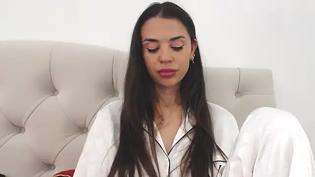 Snapshot of Mika_Gold chatting on September 21, 2025, 11:37 am Mika Gold online show from September 21, 2025, 11:37 am