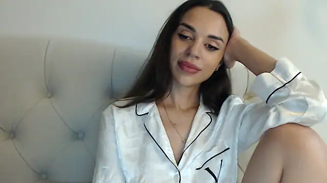 Snapshot of Mika_Gold chatting on October 13, 2025, 10:21 pm Mika Gold online show from October 13, 2025, 10:21 pm